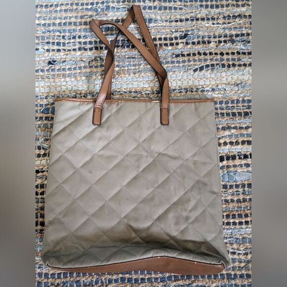 Tommy Hilfiger Quilted Nylon Tote Bag Olive With Faux Leather Trim Shoulder Bag - Picture 11 of 11